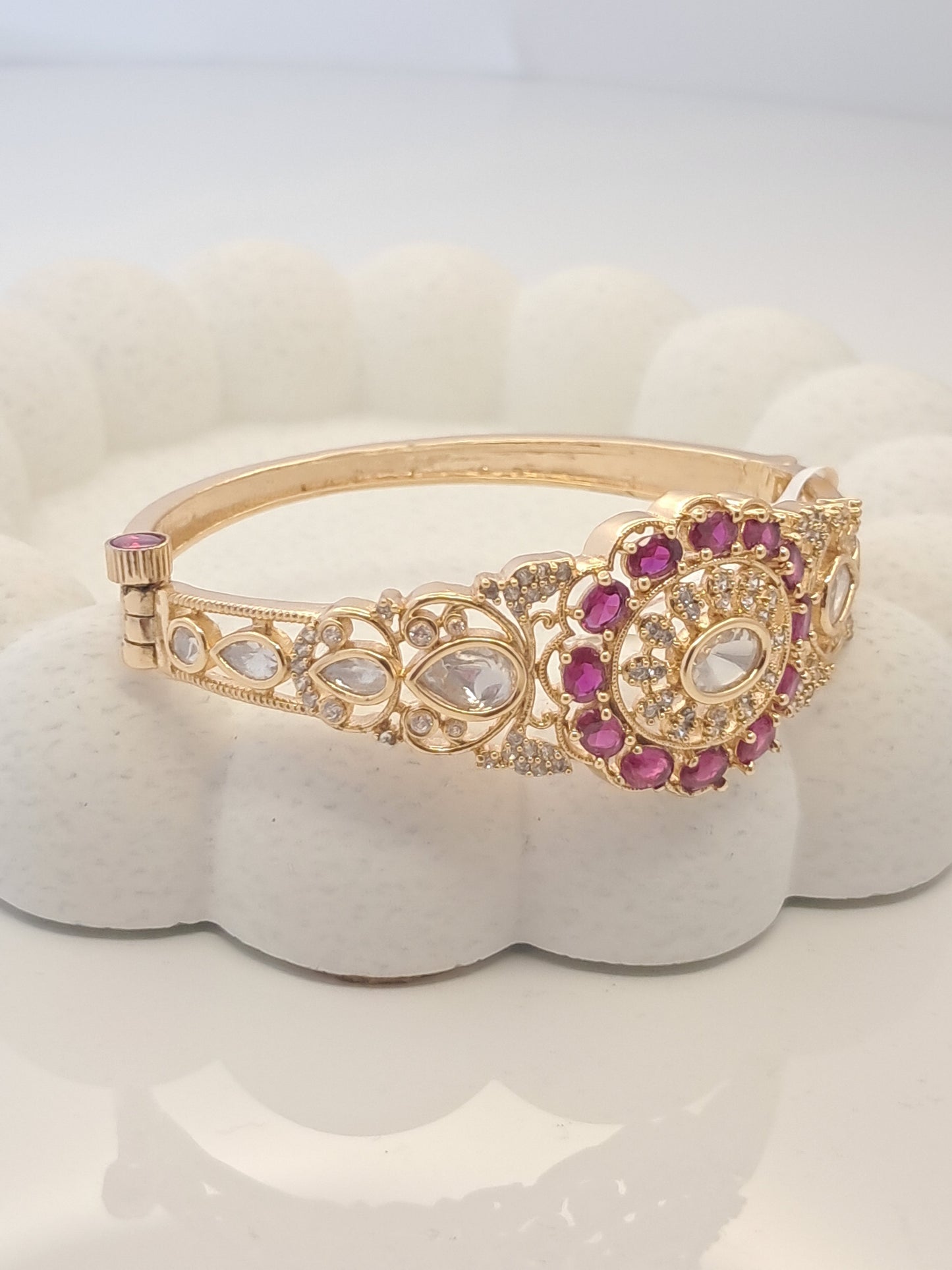 Traditional Ruby Kundan Kada