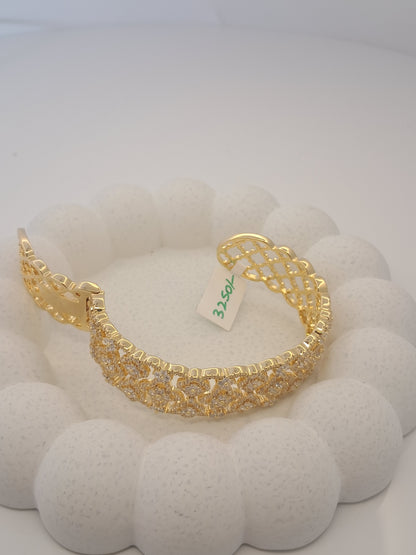 Elara Gold Bracelet