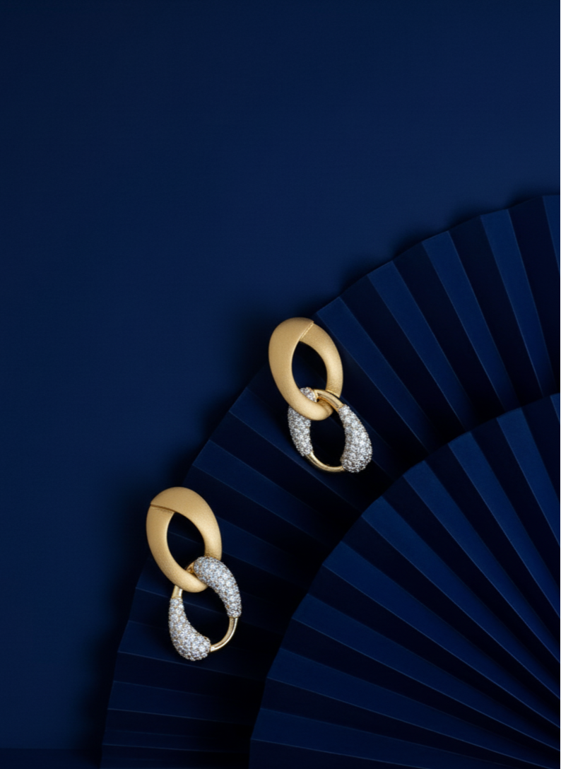 Golden Loop Elegance