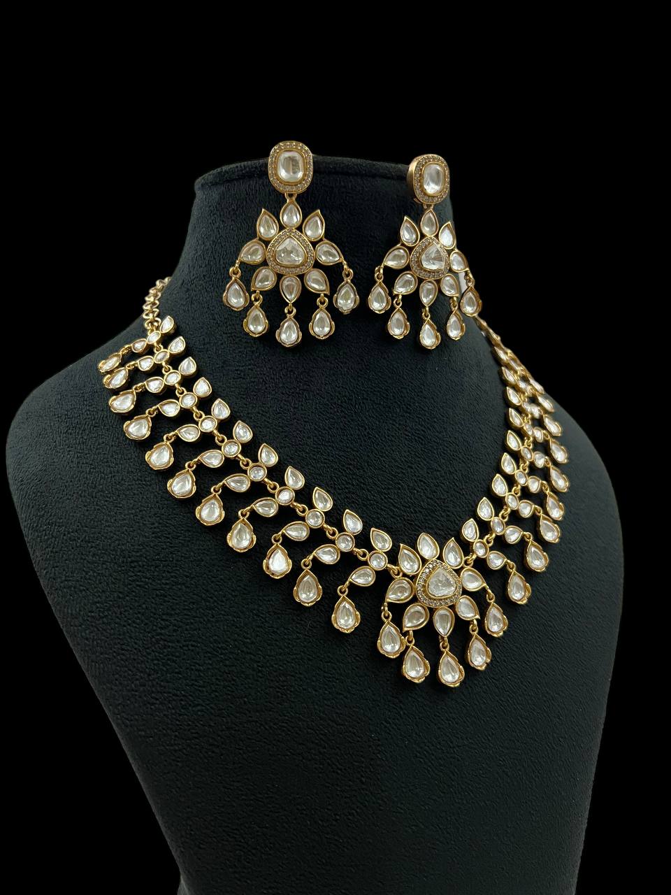 Kundan Statement Necklace Set