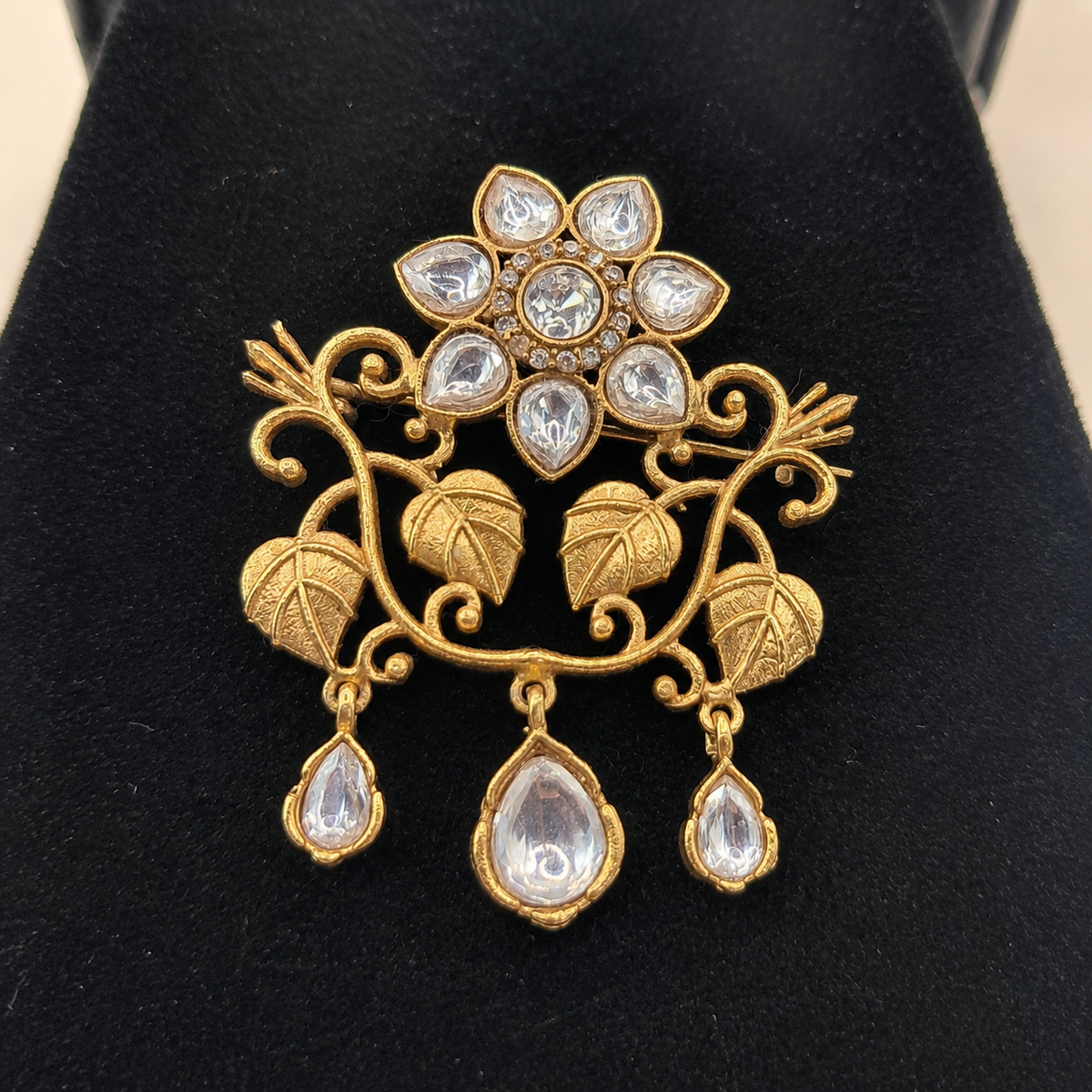 Gulnaar Kundan Brooch